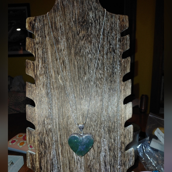 Heart-Shaped Moss Agate Pendant Necklace - Picture 5 of 9
